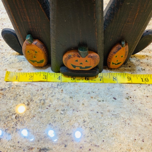 Vintage Wood Primitive 3 Folk Art Black Cats Figurine Pumpkins Halloween Fall - Picture 9 of 11